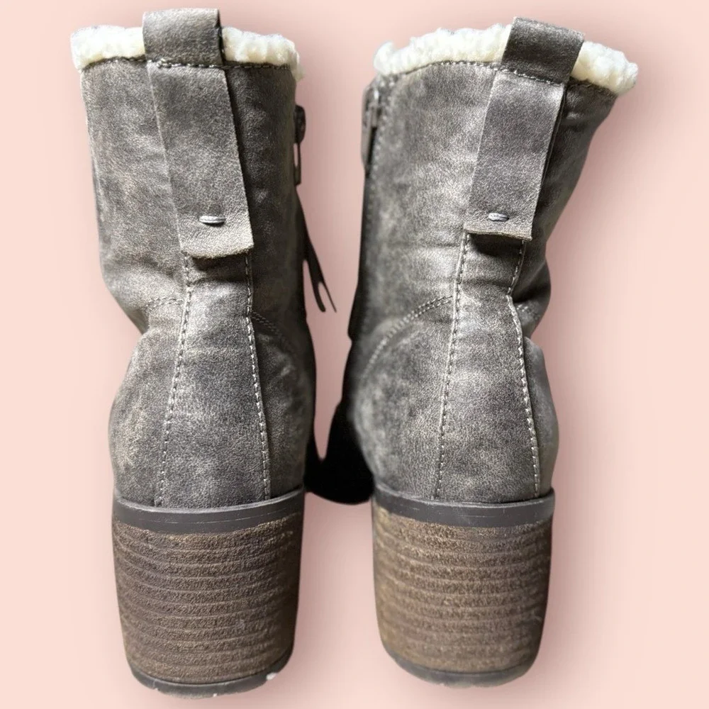 MIA Gray Faux Fur‎ Lace-Up Ankle Boots Womens 8.5 Block Heel Winter Cozy Warm